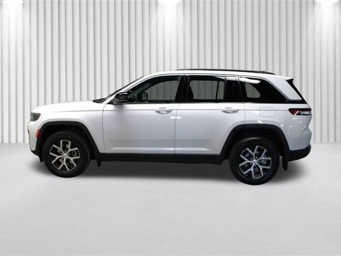 New 2026 Jeep Grand Cherokee Limited image 7