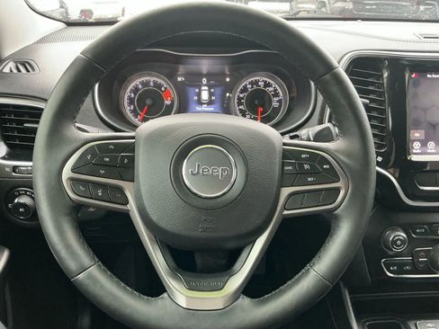 Used 2019 Jeep Cherokee Limited image 19