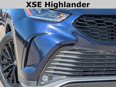 Used 2024 Toyota Highlander XSE image 3