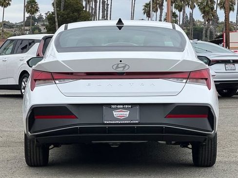 New 2026 Hyundai Elantra SE FWD image 7