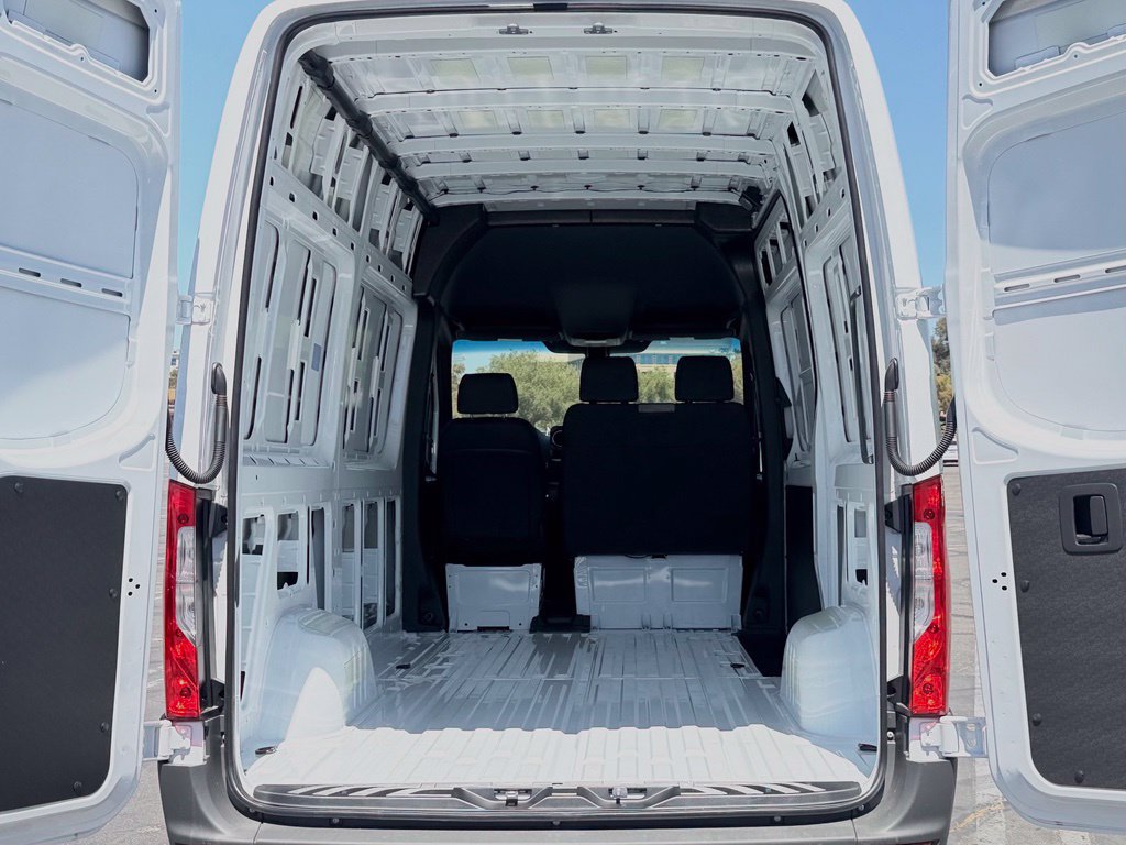 New 2026 Mercedes-Benz Sprinter 2500 image 10