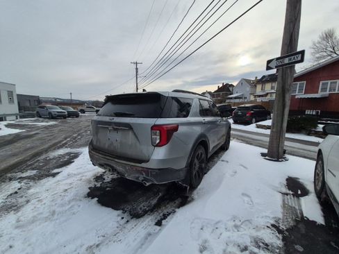 Used 2024 Ford Explorer ST-Line w/ Class IV Trailer Tow Package image 7