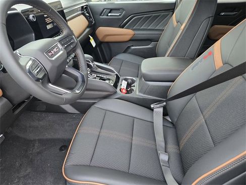 New 2026 GMC Canyon AT4 image 21