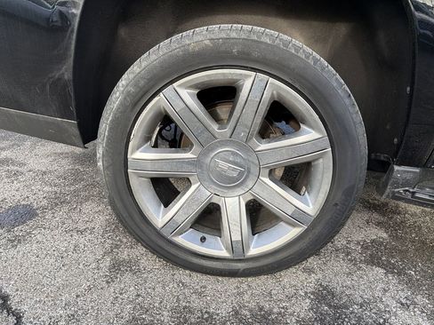 Used 2018 Cadillac Escalade ESV Luxury image 33