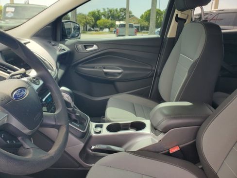 Used 2013 Ford Escape SE w/ Class II Trailer Tow Pkg FWD image 10