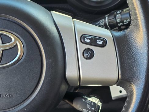 Used 2013 Toyota FJ Cruiser 4WD image 14