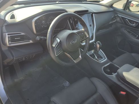 Used 2025 Subaru Outback Limited AWD/4WD image 12
