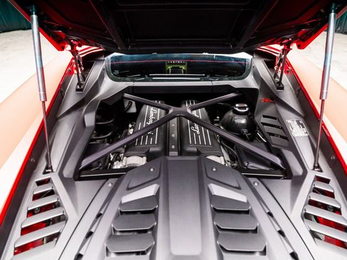 Used 2023 Lamborghini Huracan EVO AWD/4WD image 44