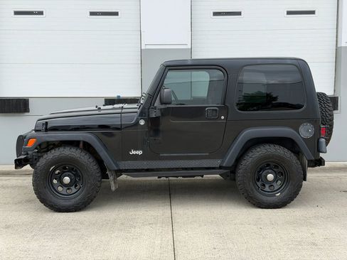 Used 2006 Jeep Wrangler Rubicon AWD/4WD image 3