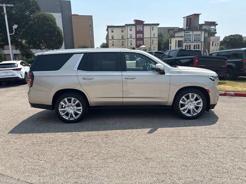 Used 2024 Chevrolet Tahoe High Country AWD/4WD image 6
