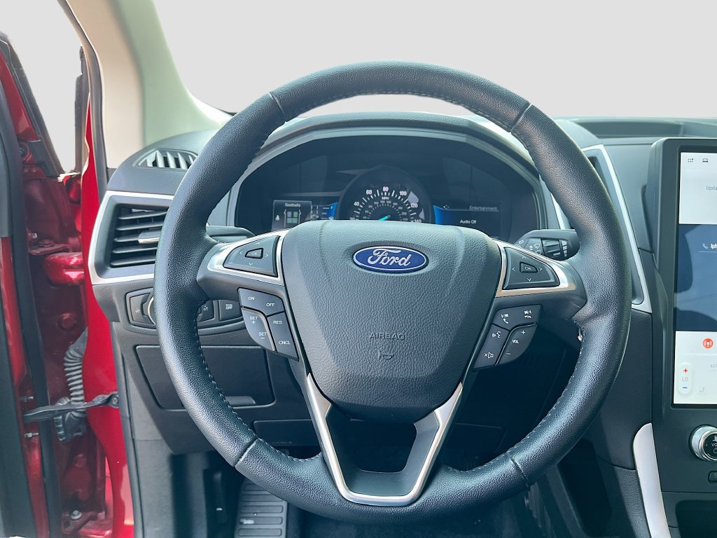 Used 2024 Ford Edge SEL AWD/4WD image 17