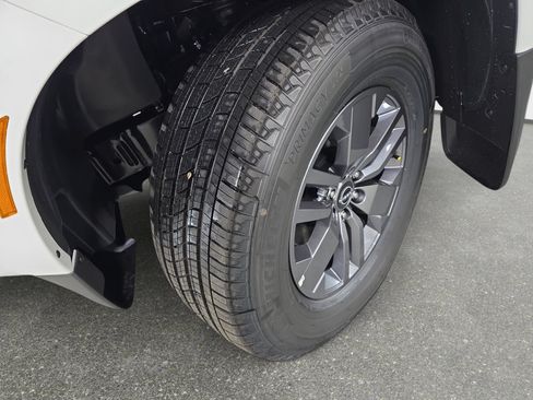 New 2027 Nissan Frontier SV w/ SV Convenience Package RWD image 28