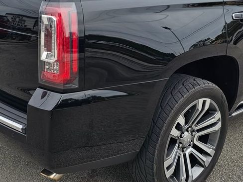 Used 2018 GMC Yukon Denali w/ Denali Ultimate Package image 12