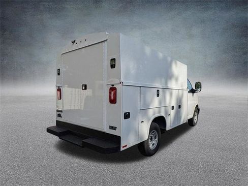 New 2025 Chevrolet Express 3500 w/ Power Convenience Package image 3
