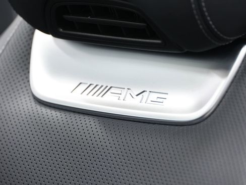 Used 2023 Mercedes-Benz SL 43 AMG w/ Driver Assistance Package image 17