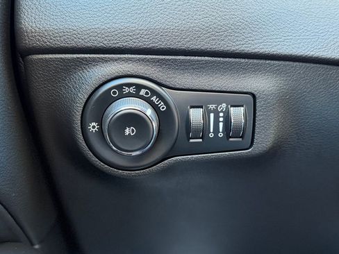 Used 2019 Jeep Compass Latitude w/ Popular Equipment Group image 22