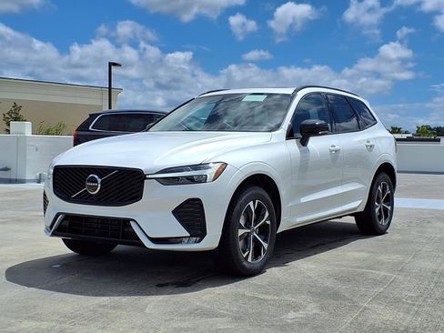 New 2026 Volvo XC60 B5 Core AWD/4WD image 3