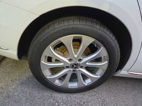 Used 2019 Mercedes-Benz E 300 4MATIC w/ Premium 1 Package image 4