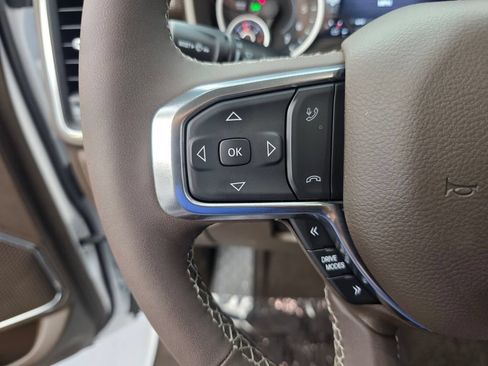 Used 2026 RAM 1500 Laramie AWD/4WD image 18