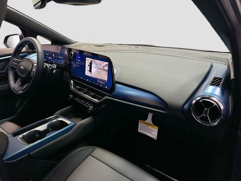 New 2026 Chevrolet Equinox EV LT FWD image 31