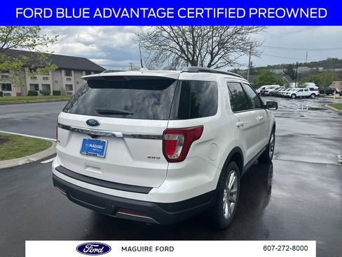 Used 2019 Ford Explorer XLT w/ Equipment Group 202A AWD/4WD image 5