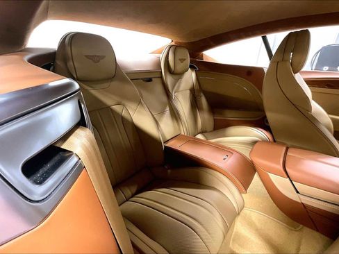 Used 2022 Bentley Continental GT image 33