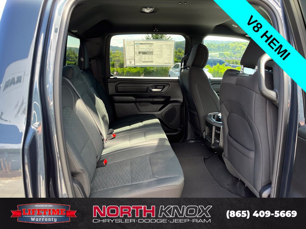 New 2026 RAM 1500 Express AWD/4WD image 23