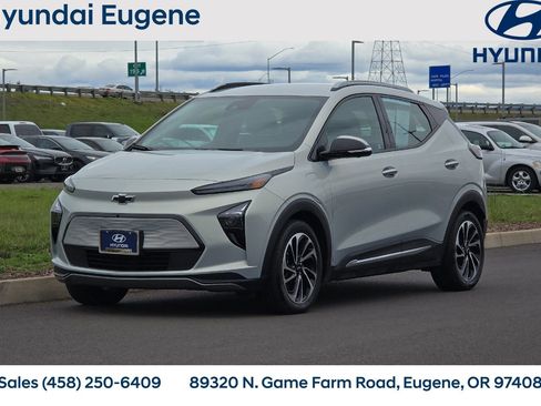 Used 2023 Chevrolet Bolt EUV Premier w/ Super Cruise Package image 9