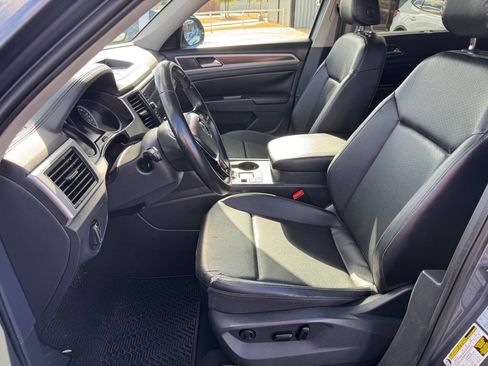 Used 2018 Volkswagen Atlas SE image 16