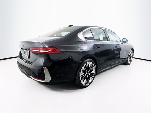 New 2025 BMW 530i xDrive image 7