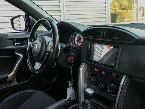 Used 2019 Toyota 86 image 42