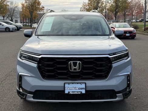 Certified 2023 Honda Pilot Elite image 3