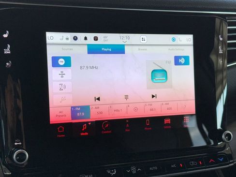 Used 2024 Jeep Wagoneer L Series II w/ Flexible Seating Group image 30