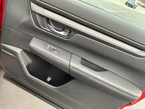 Certified 2026 Honda CR-V LX image 31