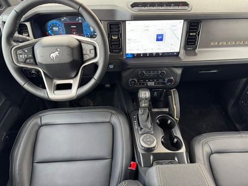 New 2025 Ford Bronco Badlands image 16