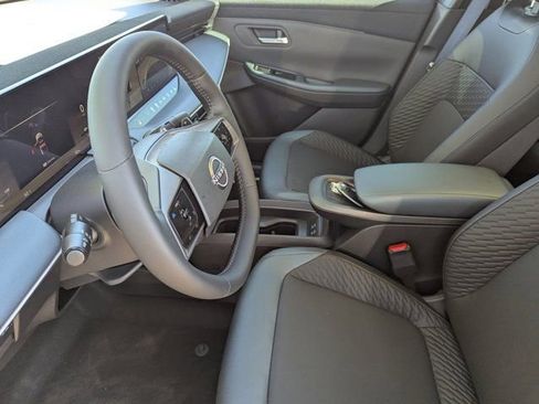 New 2026 Nissan Leaf Platinum+ w/ Cargo Package (Platinum+) FWD image 11