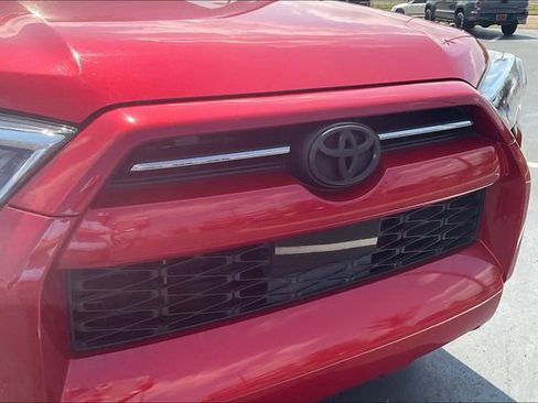 Used 2020 Toyota 4Runner SR5 image 30
