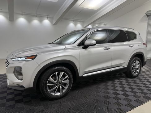 Used 2019 Hyundai Santa Fe Limited image 3
