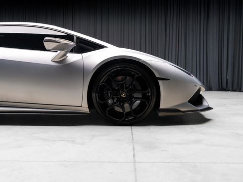 Used 2015 Lamborghini Huracan LP 610-4 AWD/4WD image 27