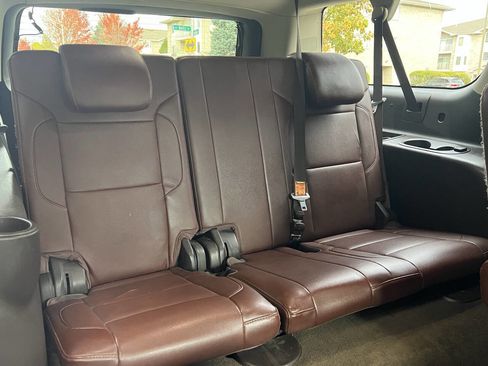 Used 2017 Chevrolet Suburban Premier image 34