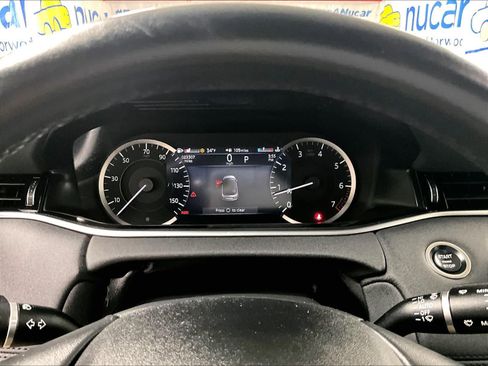 Used 2023 Land Rover Range Rover Evoque SE image 25