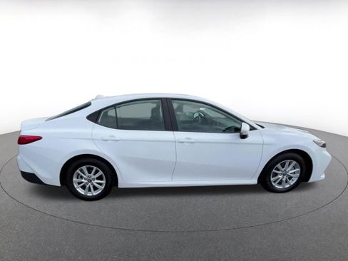 Used 2025 Toyota Camry LE image 16