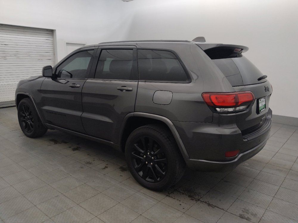 Used 2020 Jeep Grand Cherokee Altitude RWD image 3