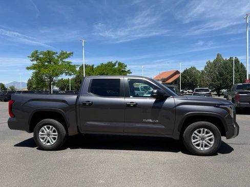 Used 2025 Toyota Tundra SR5 w/ SR5 Convenience Package AWD/4WD image 5