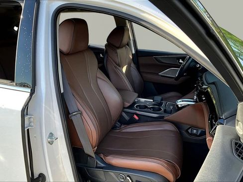 Used 2024 Acura MDX SH-AWD w/ Advance Package image 23