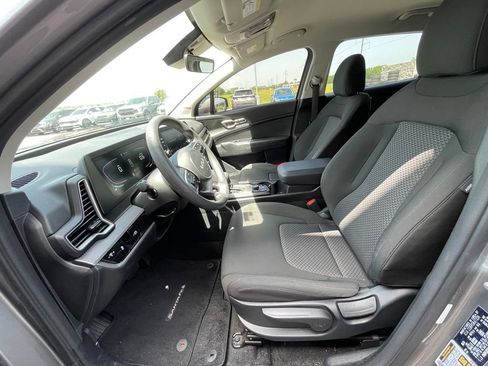 Certified 2025 Kia Sportage LX FWD image 11