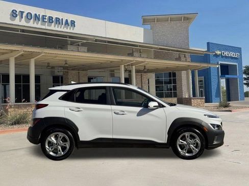 Used 2023 Hyundai Kona SEL FWD image 4