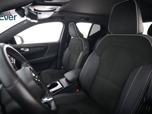 Used 2023 Volvo XC40 Recharge Plus w/ Protection Package Premier AWD/4WD image 4