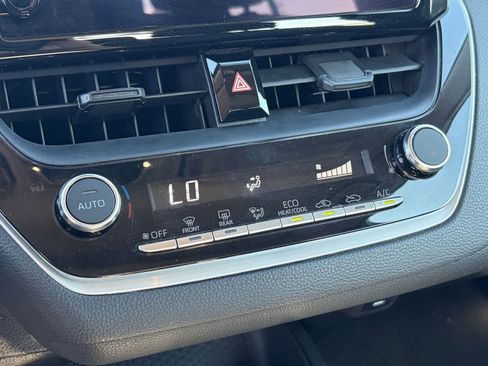 Used 2025 Toyota Corolla LE FWD image 17