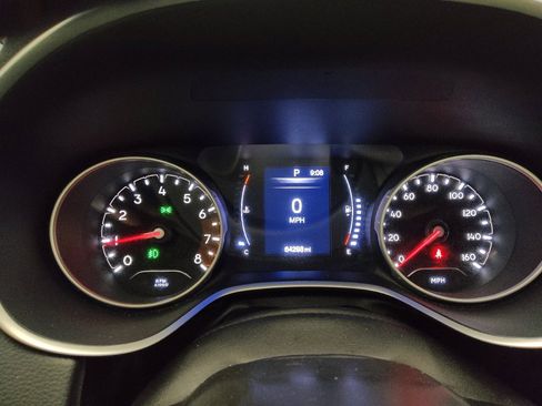 Used 2019 Jeep Compass Latitude image 23